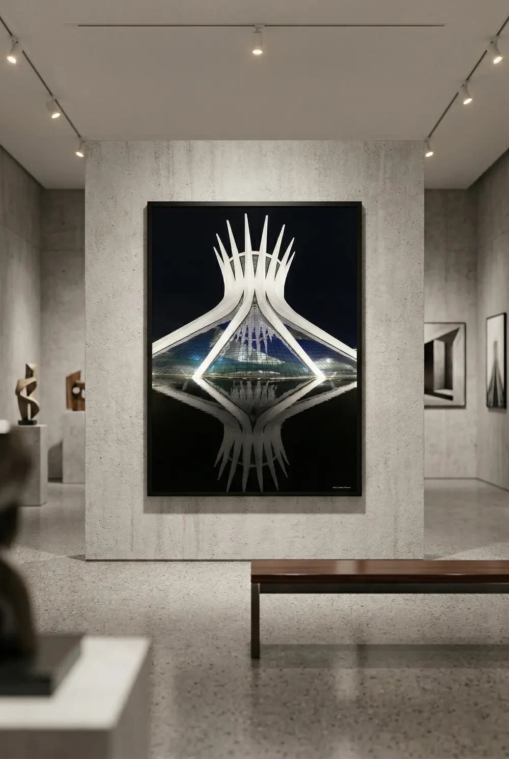 Quadro da Catedral de Brasília à noite, exposto numa galeria
